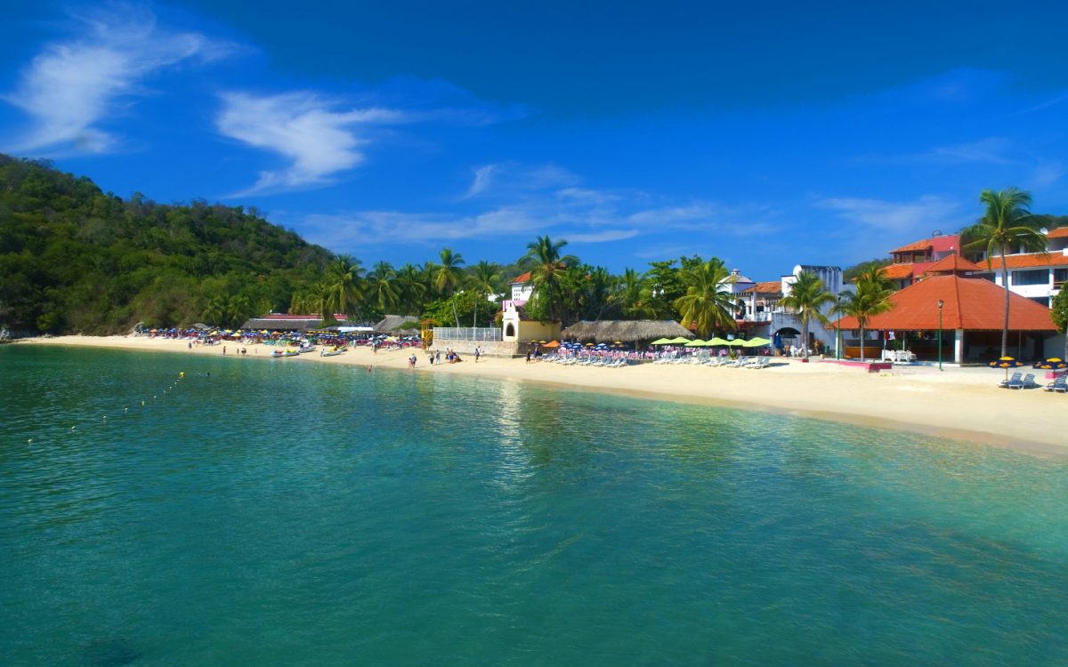 Binniguenda Huatulco & Beach Club